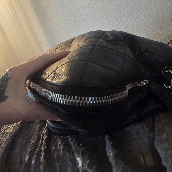 Chanel timeless Caviar black expandable Zip tote!! - Picture 11 of 16